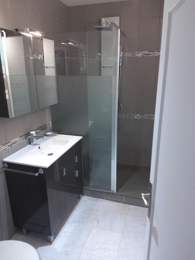 Grand T2 Vue Mer Apartment La Ciotat Exterior photo